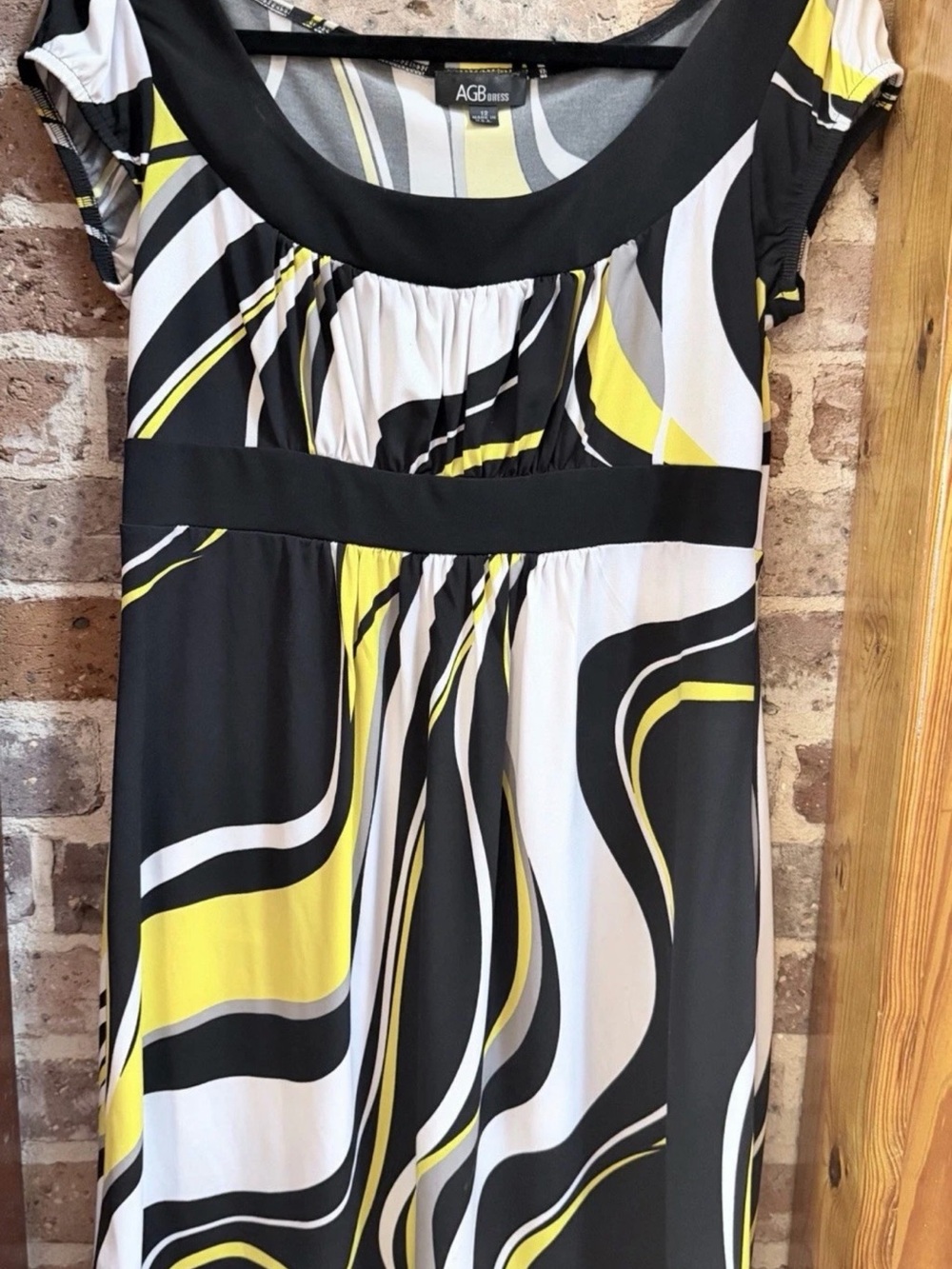 AGB Black Yellow White Abstract Scoop Neck Tunic Dress